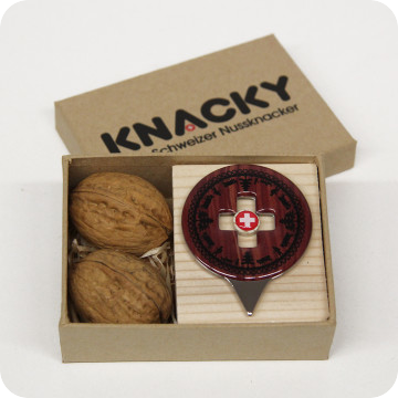 Design--und-Geschenkartikel-aus-eigener-Produktion | Knacky Geschenk-Box Alpaufzug Nussbaum