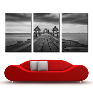 Bild zu Leinwandbild graues Dock